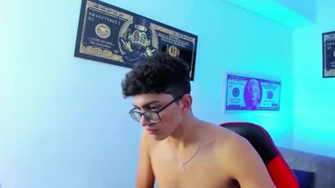 Snapshot of tylerwhiite_ chatting on January 28, 2025, 6:27 am online show from January 28, 2025, 6:27 am