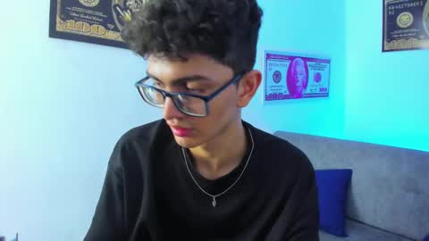 Snapshot of tylerwhiite_ chatting on January 29, 2025, 9:55 am online show from January 29, 2025, 9:55 am