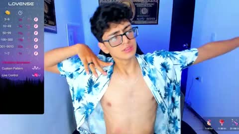 Snapshot of tylerwhiite_ chatting on March 5, 2025, 5:40 am online show from March 5, 2025, 5:40 am