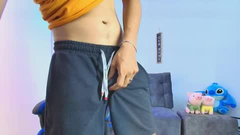 Snapshot of tylerwhiite_ chatting on September 16, 2025, 2:07 pm online show from September 16, 2025, 2:07 pm