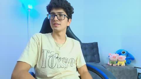 Snapshot of tylerwhiite_ chatting on September 28, 2025, 6:57 pm online show from September 28, 2025, 6:57 pm