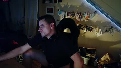 Snapshot of tyran28111984 chatting on November 9, 2025, 8:51 pm Sascha online show from November 9, 2025, 8:51 pm