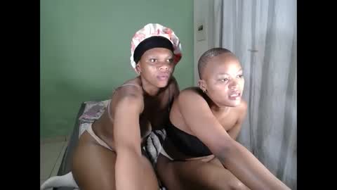 tyratrixie online show from April 21, 2026, 2:51 am