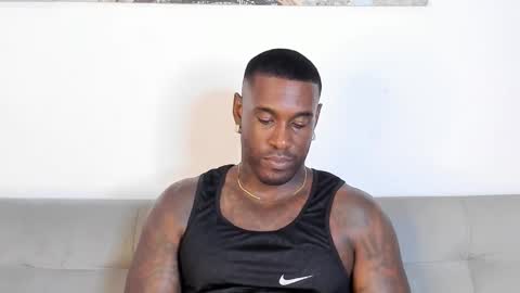 Snapshot of tyron_rulers chatting on November 8, 2025, 11:36 pm Dvid Rullers online show from November 8, 2025, 11:36 pm