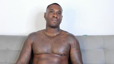 Snapshot of tyron_rulers chatting on November 12, 2025, 11:47 pm Dvid Rullers online show from November 12, 2025, 11:47 pm