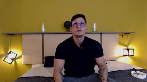 tyronyx online show from October 12, 2025, 2:38 pm