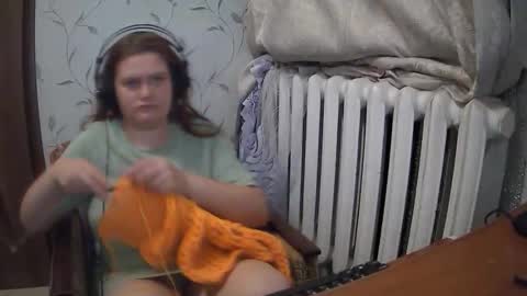Tyuoooy3s online show from October 14, 2025, 6:42 pm