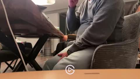 ueberdruck01 online show from November 2, 2025, 10:34 pm