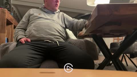 ueberdruck01 online show from February 9, 2026, 9:41 pm