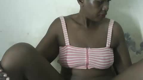 ugandan_quin online show from January 6, 2025, 5:19 am