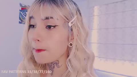 Martina online show from December 15, 2025, 8:02 pm