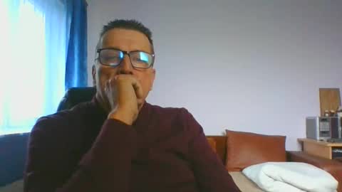ulmeni4 online show from December 4, 2024, 8:12 am
