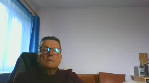 ulmeni4 online show from December 4, 2024, 11:19 am