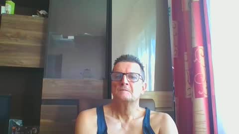 ulmeni4 online show from December 19, 2024, 10:34 am