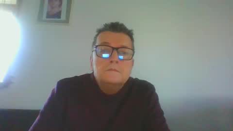 ulmeni4 online show from December 26, 2024, 10:48 am