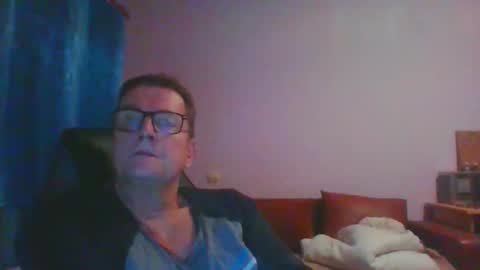 ulmeni4 online show from January 12, 2025, 7:42 pm