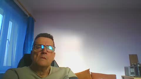 ulmeni4 online show from January 15, 2025, 11:43 am