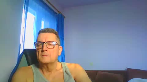 ulmeni4 online show from January 16, 2025, 8:33 am