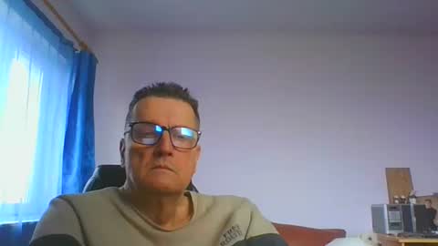 ulmeni4 online show from January 17, 2025, 10:33 am