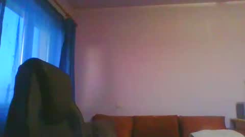 ulmeni4 online show from March 4, 2025, 5:13 pm
