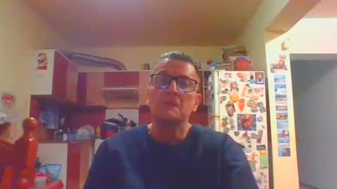 Snapshot of ulmeni4 chatting on February 6, 2026, 4:54 pm ulmeni4 online show from February 6, 2026, 4:54 pm