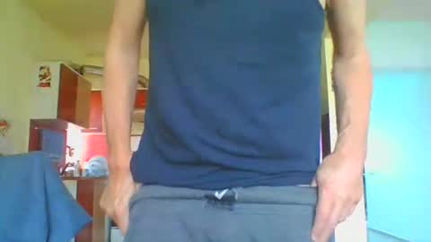 Snapshot of ulmeni4 chatting on February 25, 2026, 8:57 am ulmeni4 online show from February 25, 2026, 8:57 am