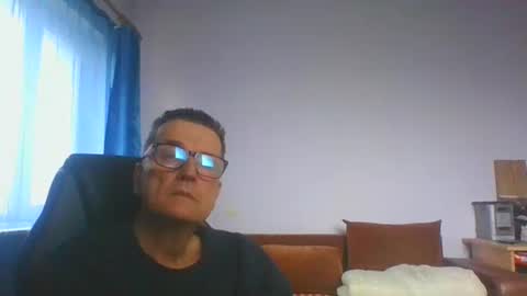 ulmeni7 online show from February 11, 2026, 7:24 am