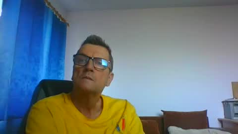 Snapshot of ulmeni7 chatting on July 13, 2026, 4:04 am ulmeni7 online show from July 13, 2026, 4:04 am