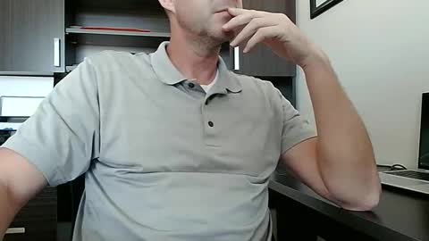 Snapshot of ultratac1 chatting on November 4, 2025, 8:30 pm Ultra online show from November 4, 2025, 8:30 pm