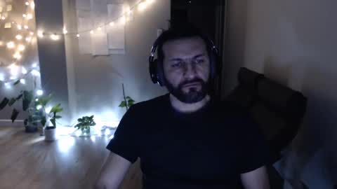 Snapshot of ultratoaster chatting on December 21, 2024, 12:09 am ultratoaster online show from December 21, 2024, 12:09 am