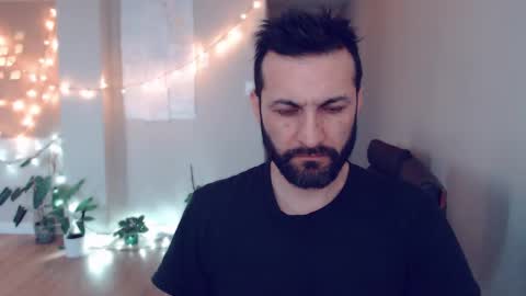 Snapshot of ultratoaster chatting on December 21, 2024, 11:02 pm ultratoaster online show from December 21, 2024, 11:02 pm