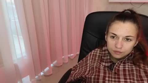 Ulyana online show from September 26, 2025, 4:05 am