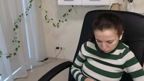 Ulyana online show from April 19, 2026, 4:01 am