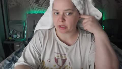 Ulyana online show from April 22, 2026, 6:05 am