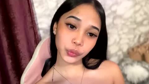 Snapshot of umi_pinay69xx chatting on February 19, 2026, 12:23 pm umi online show from February 19, 2026, 12:23 pm