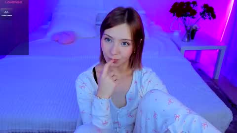 umpa_lummpa_ online show from November 11, 2025, 11:10 am