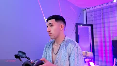 un_sluttyy online show from December 5, 2025, 11:19 am