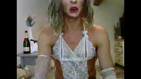 Snapshot of unadiosa chatting on September 19, 2025, 6:52 pm unadiosa online show from September 19, 2025, 6:52 pm