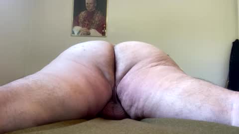 Hairy Sally online show from October 18, 2025, 2:29 pm