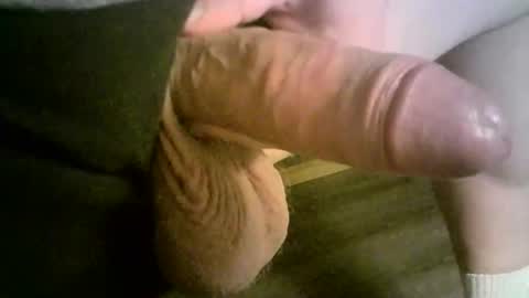 Snapshot of uncut_thick_daddy chatting on April 8, 2026, 1:05 am uncut_thick_daddy online show from April 8, 2026, 1:05 am