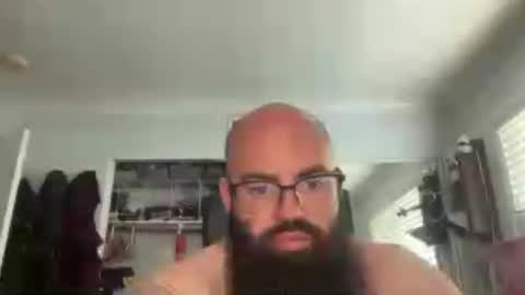 Snapshot of uncutbeard129840 chatting on June 15, 2026, 1:24 pm uncutbeard129840 online show from June 15, 2026, 1:24 pm