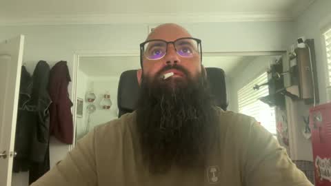 Snapshot of uncutbeard129840 chatting on June 19, 2026, 4:00 pm uncutbeard129840 online show from June 19, 2026, 4:00 pm
