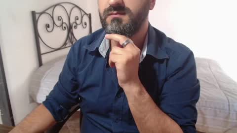 Snapshot of under_thedesk chatting on May 19, 2026, 2:56 pm Giov online show from May 19, 2026, 2:56 pm