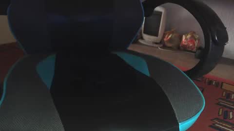 Snapshot of ungcouple21 chatting on December 6, 2024, 1:22 pm ungcouple21 online show from December 6, 2024, 1:22 pm