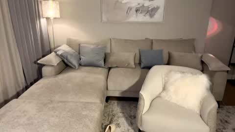 Dolly online show from April 29, 2026, 8:26 pm