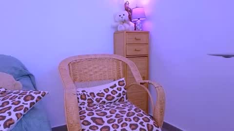 Alice online show from December 25, 2024, 12:27 am