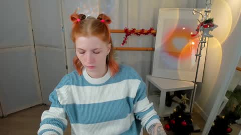 Snapshot of unicent chatting on January 1, 2025, 8:26 pm Call me Mira thumbs up its make me happy online show from January 1, 2025, 8:26 pm