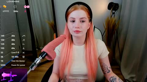 Snapshot of unicent chatting on January 25, 2025, 1:21 am Call me Mira thumbs up its make me happy online show from January 25, 2025, 1:21 am