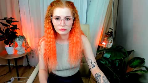 Snapshot of unicent chatting on February 8, 2025, 1:44 pm Call me Mira thumbs up its make me happy online show from February 8, 2025, 1:44 pm