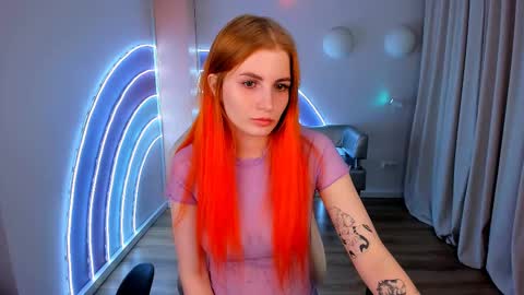 Snapshot of unicent chatting on February 18, 2025, 8:47 pm Call me Mira thumbs up its make me happy online show from February 18, 2025, 8:47 pm